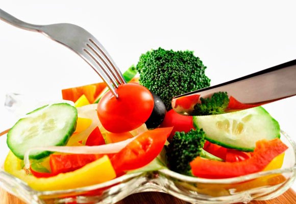 Luján Navas - Dentista de Confianza en Leganés - Cómo afecta la dieta en nuestros dientes